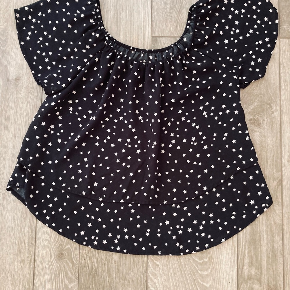 Black Star Pattern Top